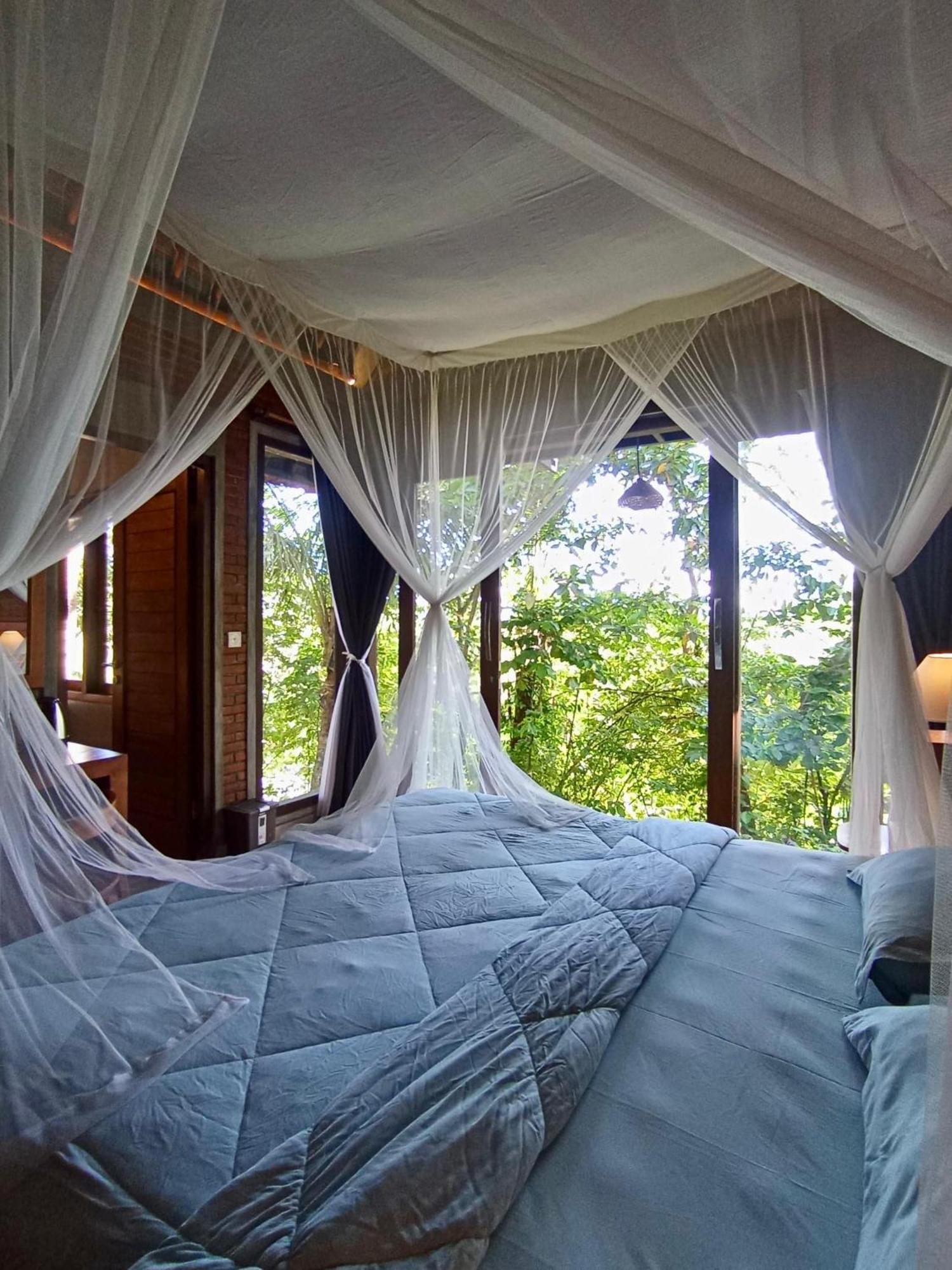 Anandinii River Lodge By Agata Sidemen  Rum bild